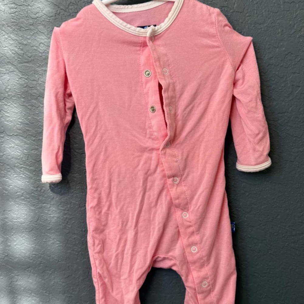 I love mom Kickee Pants 0-3 mo Pink Baby Onesie with White Trim